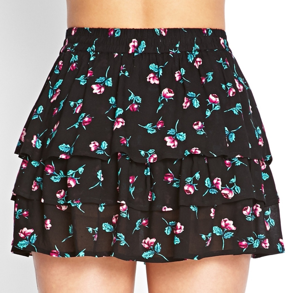 FOREVER 21 Tiered Floral Mini Skirt - Sz S